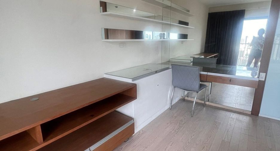 Condo en alquiler de 2 habitaciones en Khlong Toei, Bangkok
