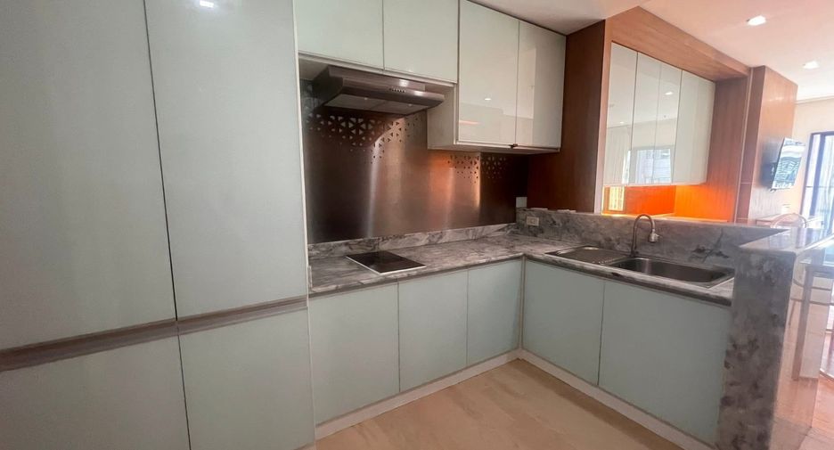 Condo en alquiler de 2 habitaciones en Khlong Toei, Bangkok
