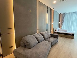 Haus zur Miete mit 4 Zimmer in Saphan Sung, Bangkok