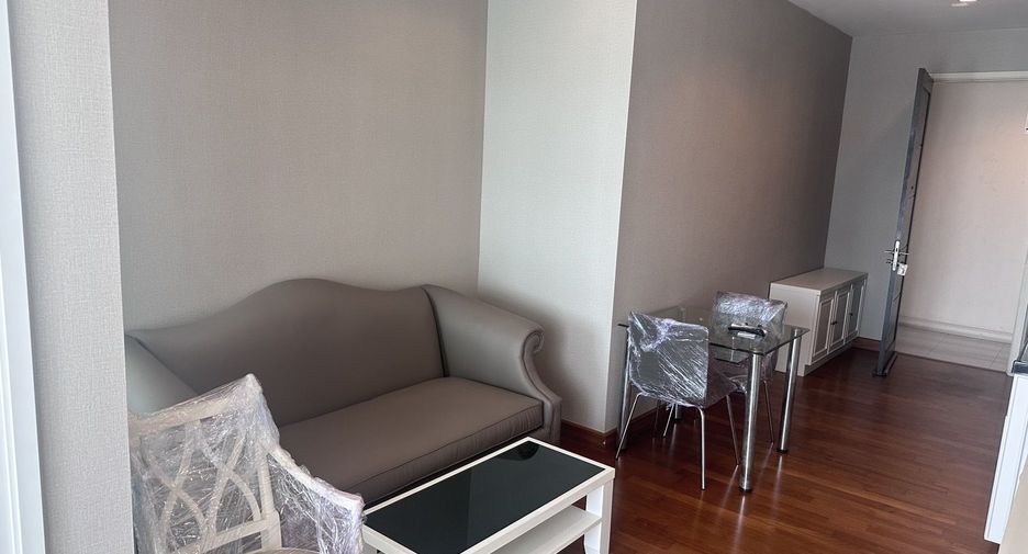 For rent 1 bed condo in Sathon, Bangkok