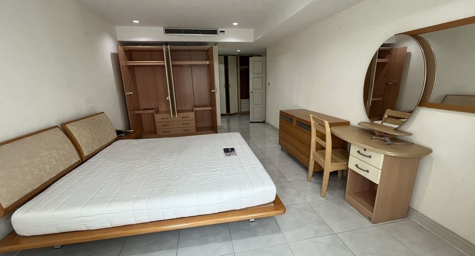 ให้เช่า 3 ห้องนอน คอนโด ใน วัฒนา, กรุงเทพฯ