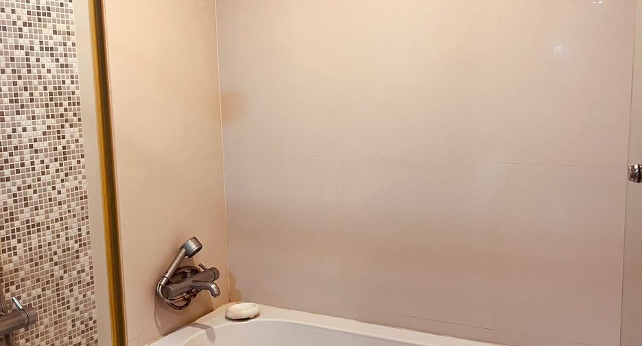 For rent 1 bed condo in Pathum Wan, Bangkok