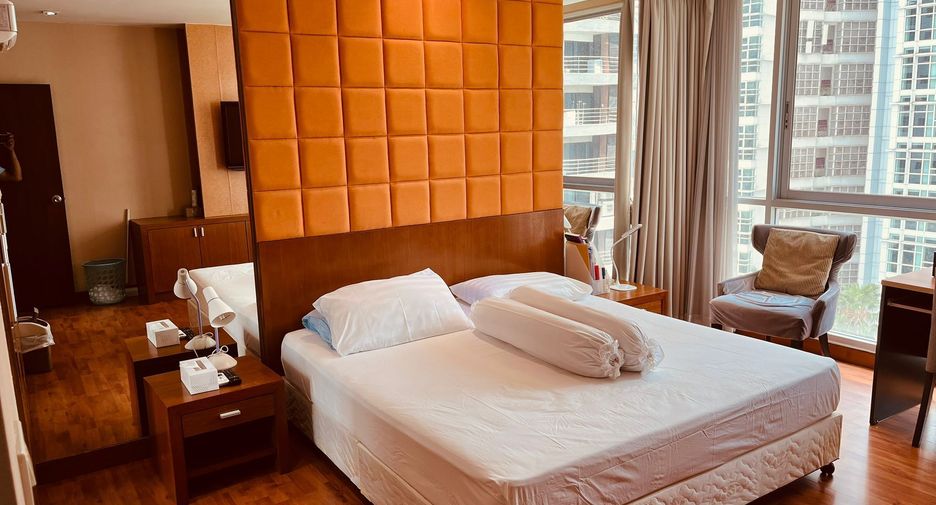For rent 1 bed condo in Pathum Wan, Bangkok