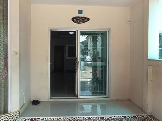 For sale 3 bedrooms townhouse in Lat Krabang, Bangkok