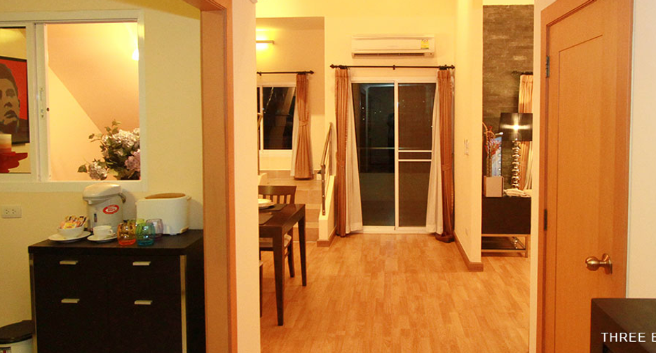 For rent 3 ベッドルーム apartment in Khlong Toei, Bangkok