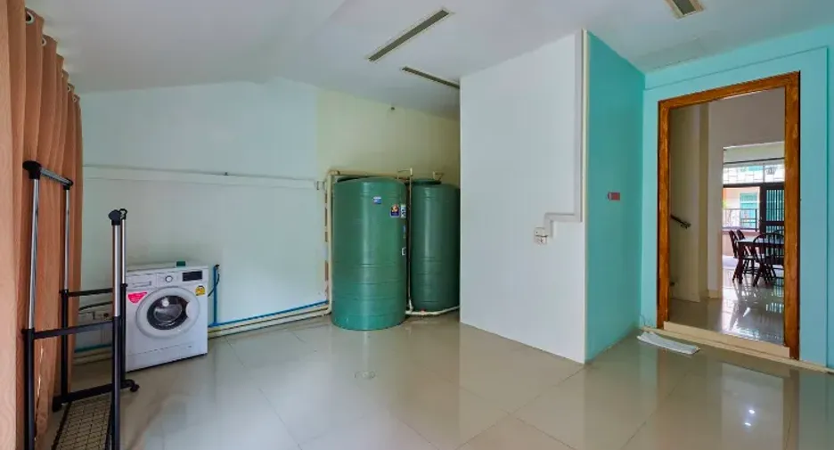 For rent 3 bedrooms townhouse in Mueang Phuket, Phuket