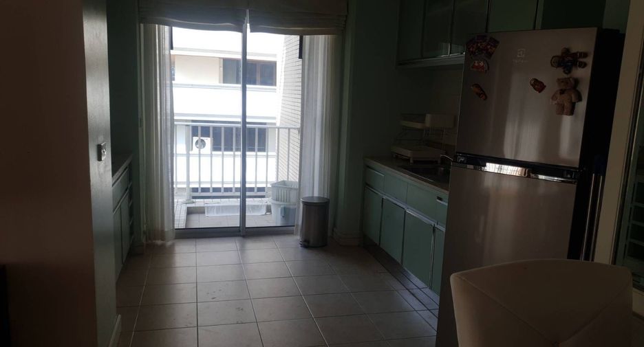 For rent 2 bedrooms condo in Pathum Wan, Bangkok