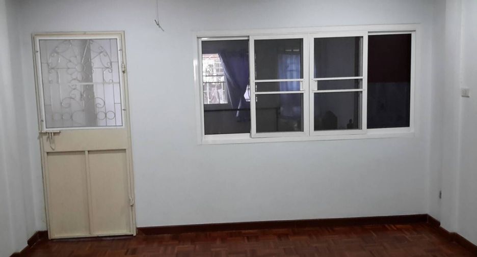 For sale 2 bedrooms townhouse in Bueng Kum, Bangkok