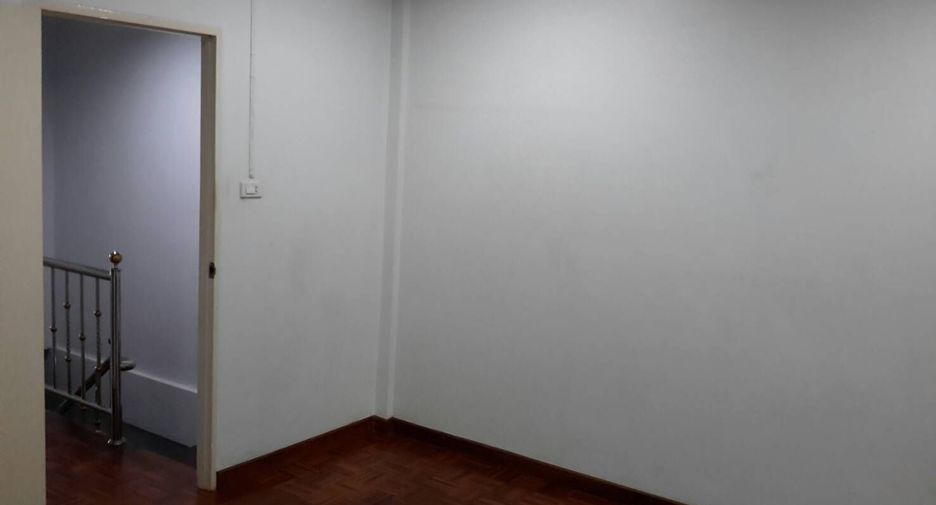 For sale 2 bedrooms townhouse in Bueng Kum, Bangkok