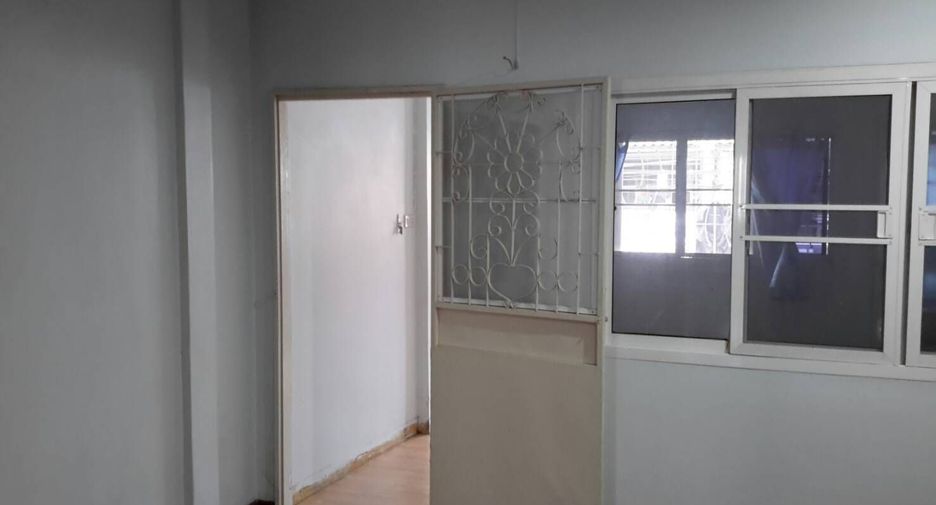 For sale 2 bedrooms townhouse in Bueng Kum, Bangkok