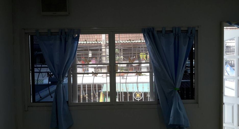 For sale 2 bedrooms townhouse in Bueng Kum, Bangkok