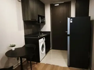 Wohnung zur Miete mit 1 Zimmer in Bang Rak, Bangkok