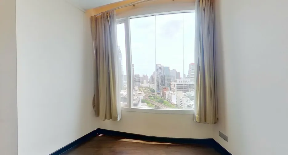 For rent 2 bedrooms condo in Sathon, Bangkok