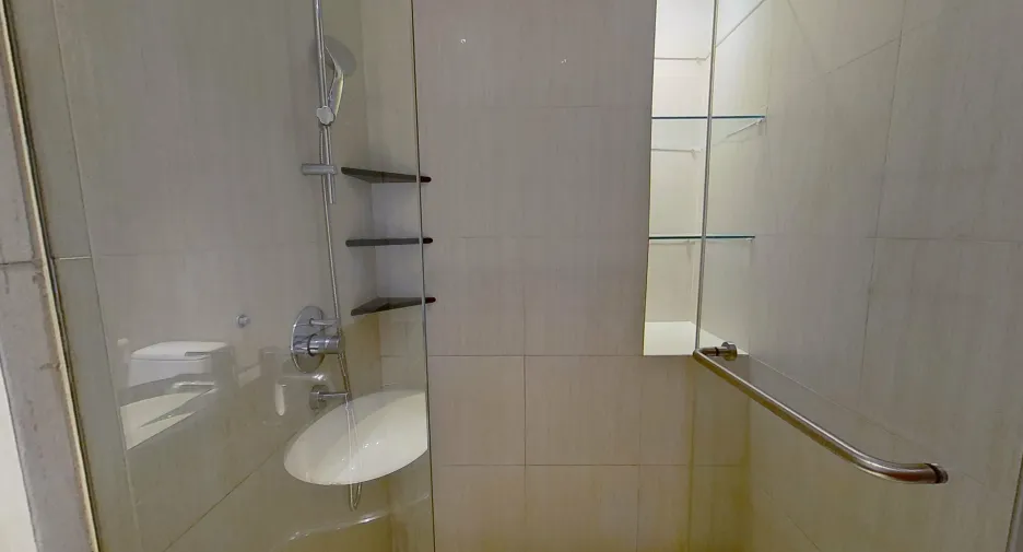 For rent 2 bedrooms condo in Sathon, Bangkok