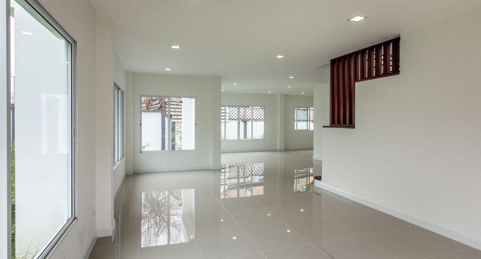 ขาย 4 ห้องนอน บ้านเดี่ยว ใน ทุ่งครุ, กรุงเทพฯ