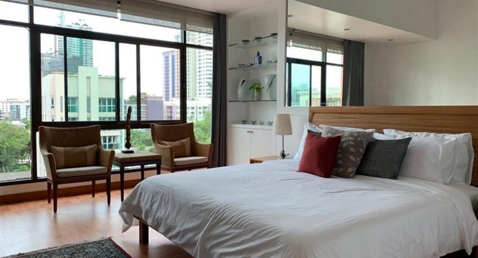For rent and for sale 4 bedrooms condo in Watthana, Bangkok