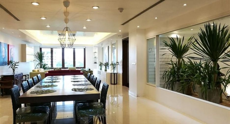 For rent and for sale 4 bedrooms condo in Watthana, Bangkok