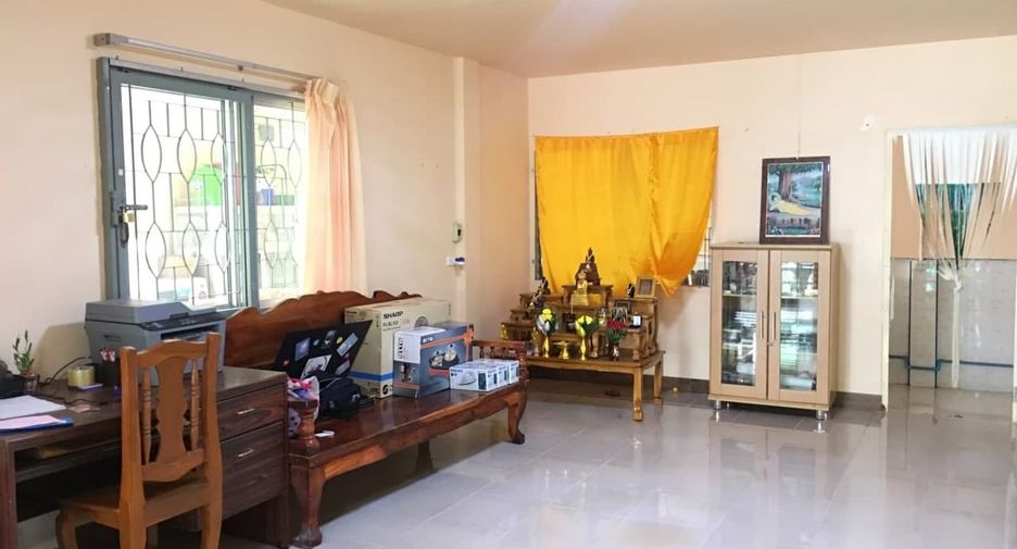 À vendre 4 chambres maison de ville à Bang Sao Thong, Samut Prakan