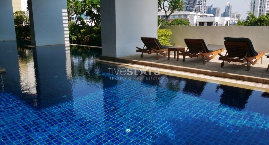 À louer 4 chambres condo à Watthana, Bangkok