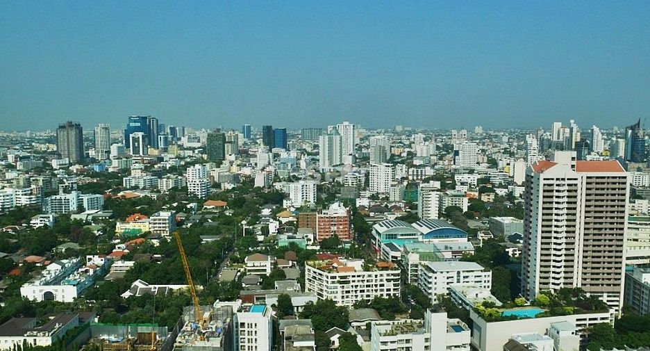 À louer 4 chambres condo à Watthana, Bangkok