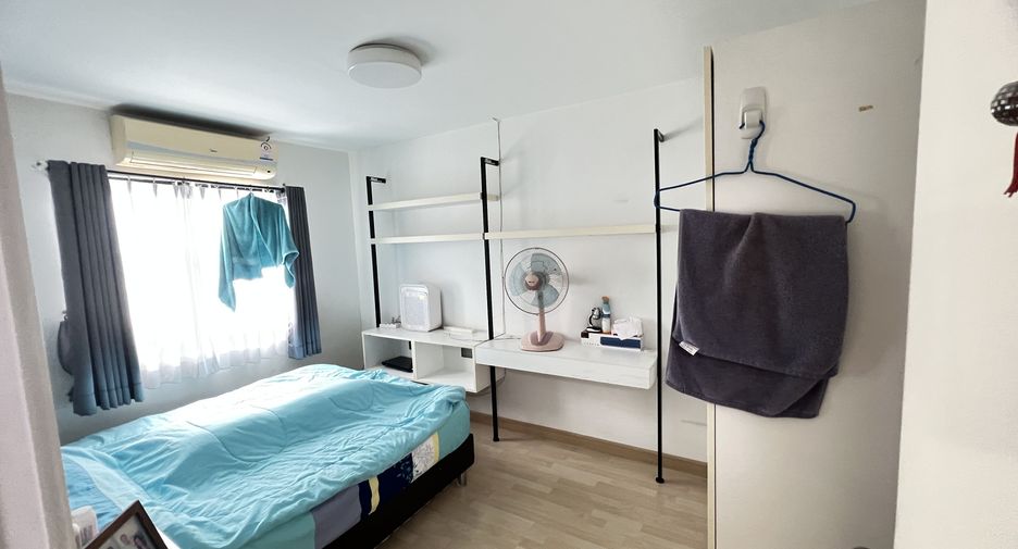 For sale 3 bedrooms townhouse in Khan Na Yao, Bangkok