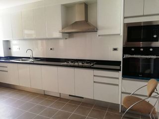 For rent 3 ベッドルーム condo in Sathon, Bangkok