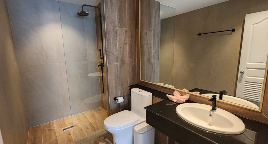 For rent 3 bedrooms condo in Mueang Phuket, Phuket