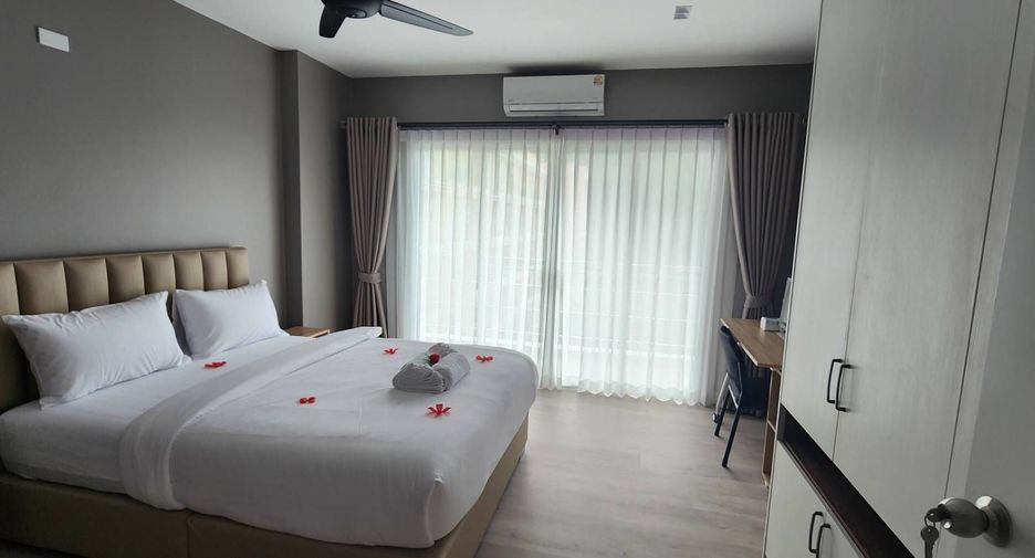 For rent 3 bedrooms condo in Mueang Phuket, Phuket