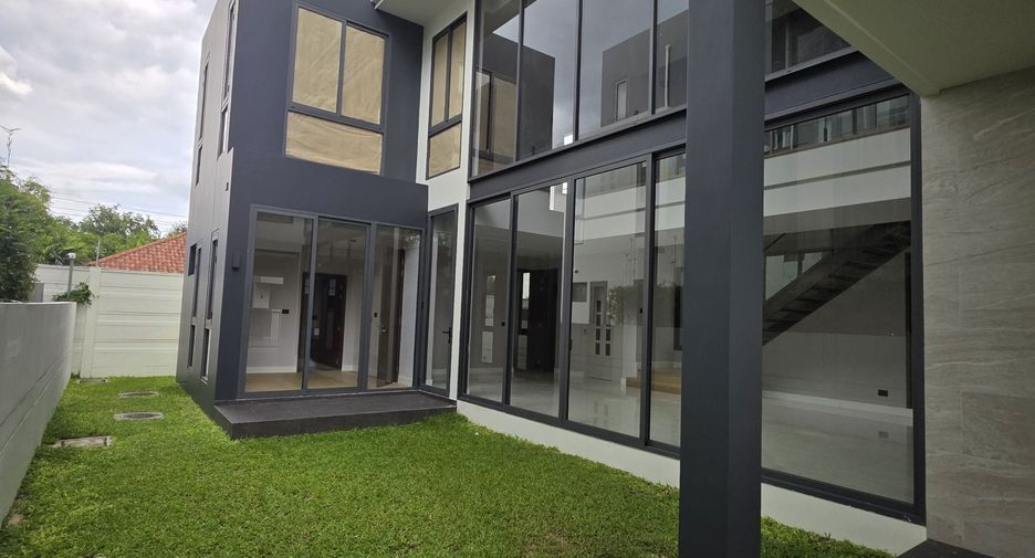 Haus zum Kauf mit 5 Zimmer in Khan Na Yao, Bangkok