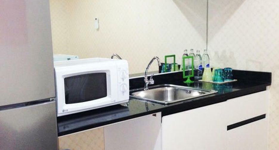 For rent 1 bed condo in Yan Nawa, Bangkok