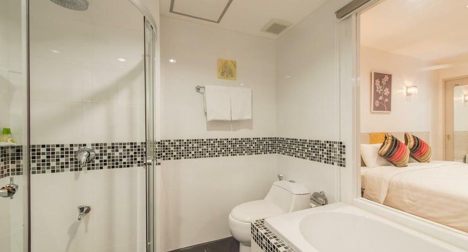 For rent 1 bed condo in Yan Nawa, Bangkok