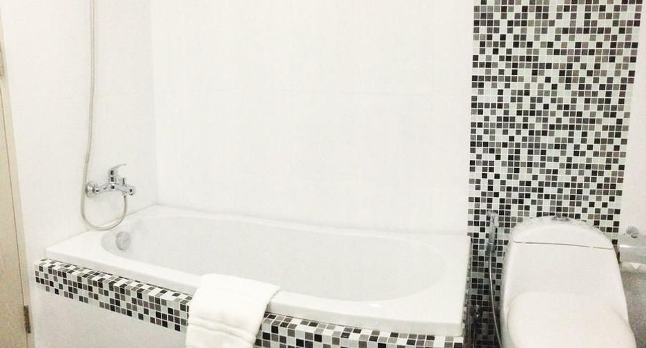 For rent 1 bed condo in Yan Nawa, Bangkok