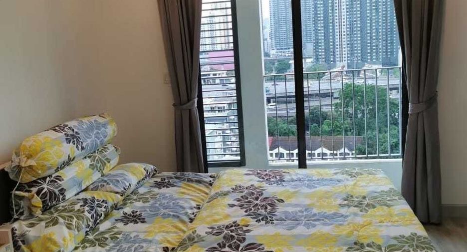 For rent 2 bedrooms condo in Huai Khwang, Bangkok