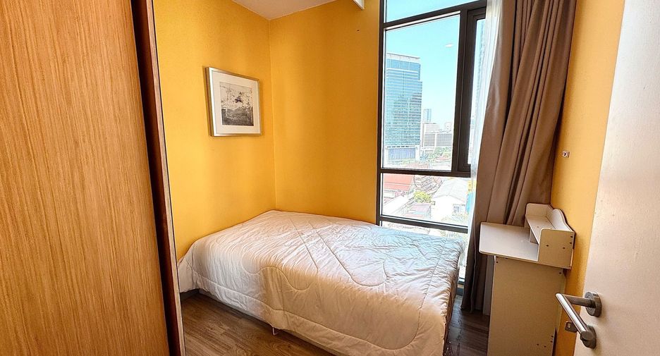 For rent 2 bedrooms condo in Bang Rak, Bangkok