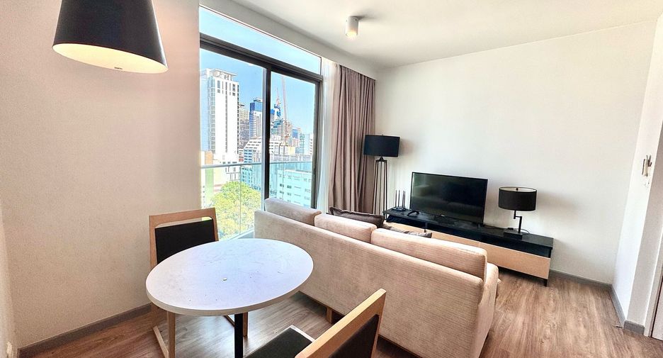 For rent 2 bedrooms condo in Bang Rak, Bangkok