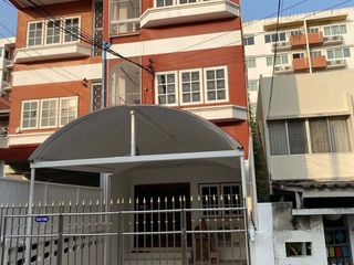 Reihenhaus zur Miete mit 4 Zimmer in Chatuchak, Bangkok