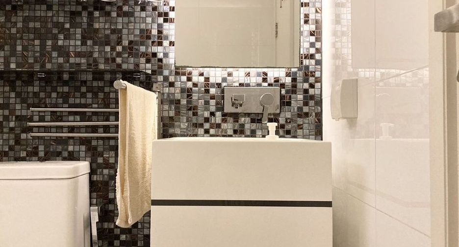 For rent 1 bed condo in Khlong Toei, Bangkok