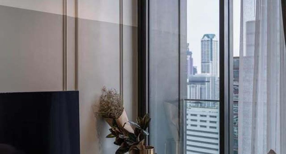 Condo en alquiler de 1 habitaciones en Bang Rak, Bangkok