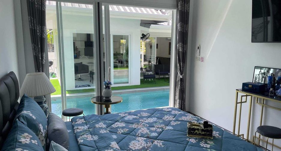 For sale and for rent 5 bedrooms villa in Mueang Phuket, Phuket