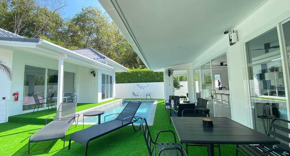 For sale and for rent 5 bedrooms villa in Mueang Phuket, Phuket