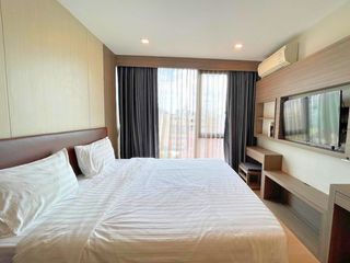 For rent 1 bed condo in Watthana, Bangkok