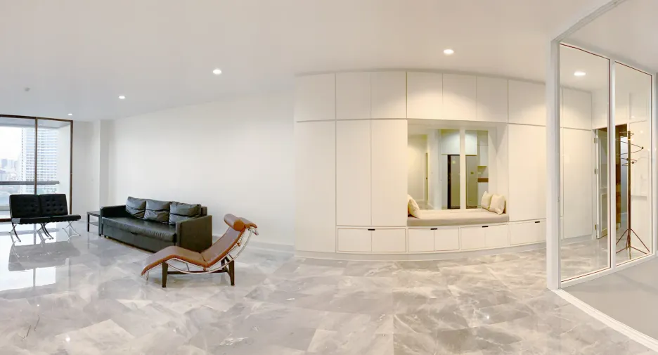 For rent 3 bedrooms condo in Bang Rak, Bangkok