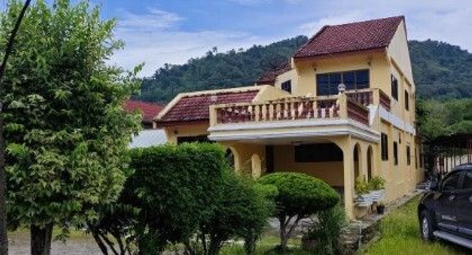 For sale 4 bedrooms house in Thalang, Phuket