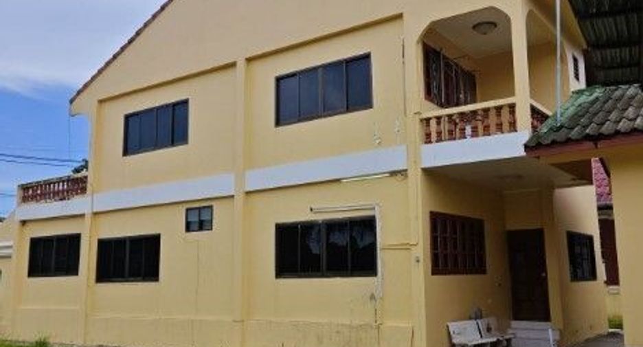 For sale 4 bedrooms house in Thalang, Phuket