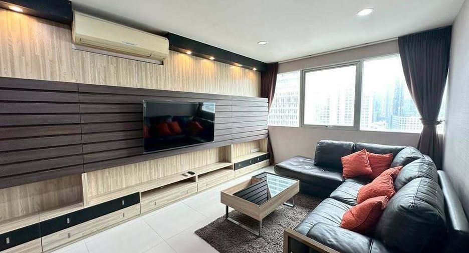 For rent 2 bedrooms condo in Sathon, Bangkok