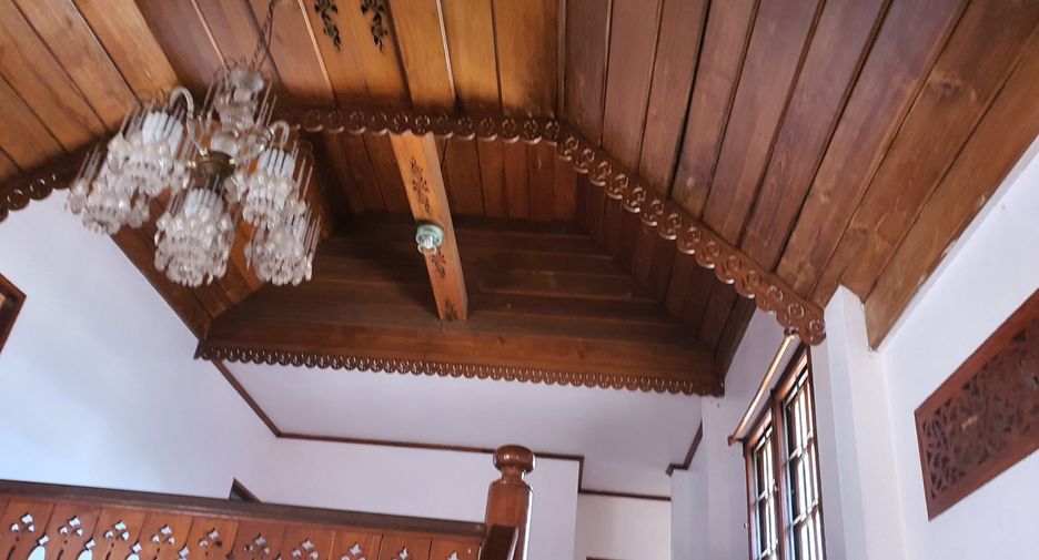 Haus zum Kauf mit 8 Zimmer in Min Buri, Bangkok
