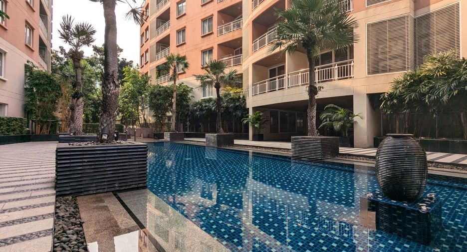 For sale 2 bedrooms condo in Watthana, Bangkok