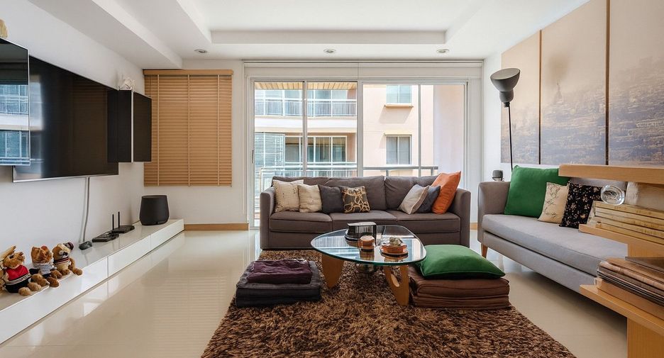 For sale 2 bedrooms condo in Watthana, Bangkok