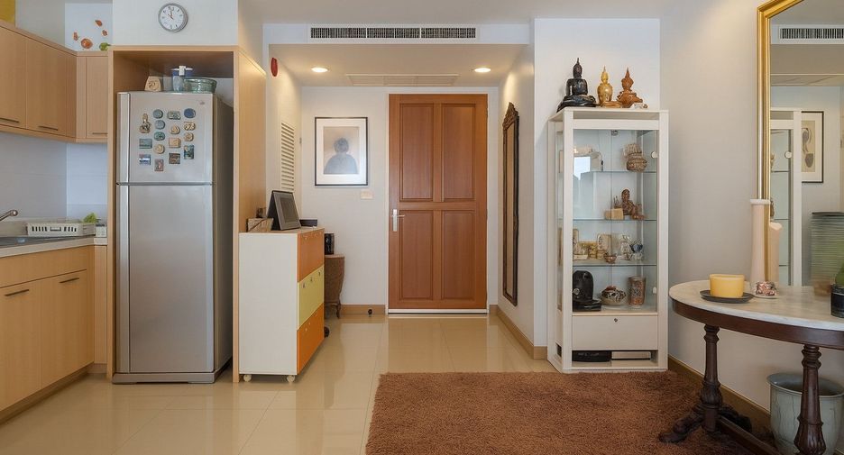 For sale 2 bedrooms condo in Watthana, Bangkok