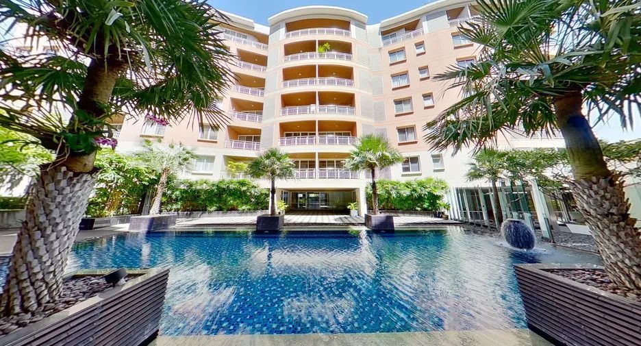 For sale 2 bedrooms condo in Watthana, Bangkok